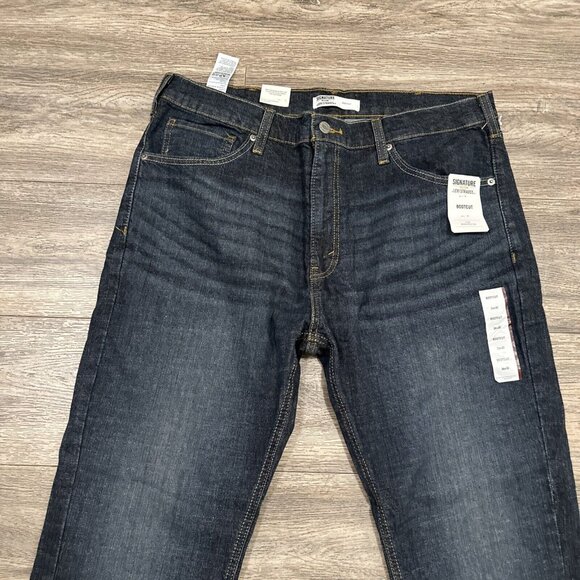 Signature by Levi Strauss & Co. Gold Men's Bootcut Fit Jeans, Headlands, 36x30 - Picture 3 of 8